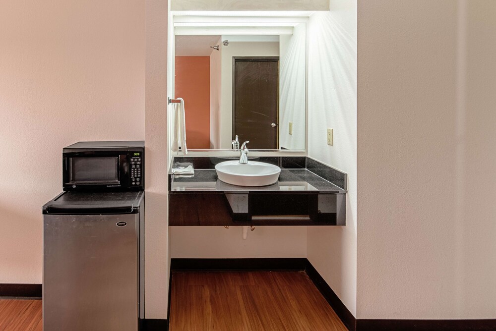 Motel6 Lebanon, IN 42/54