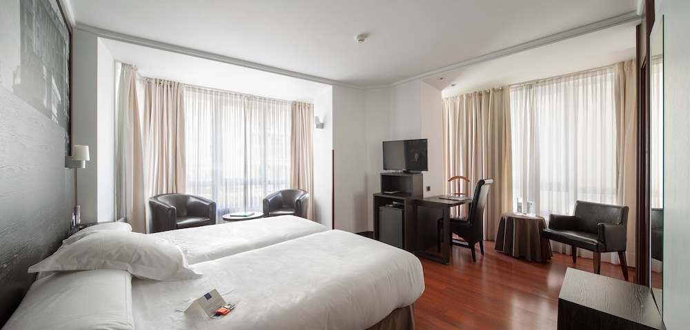 Yoldi Hotel 15/45