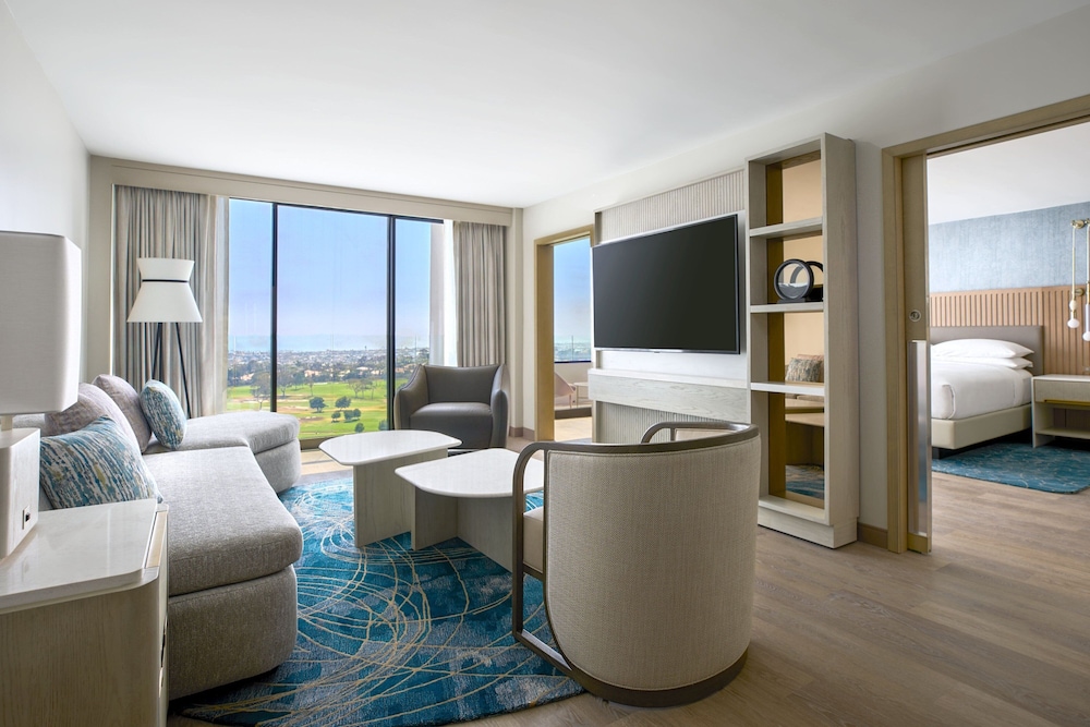 VEA Newport Beach, A Marriott Resort & Spa 20/27