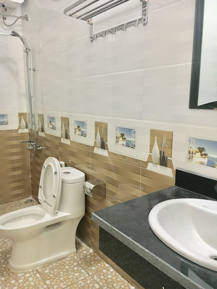 MIXED DORM, BASIC, SHARED BATHROOM