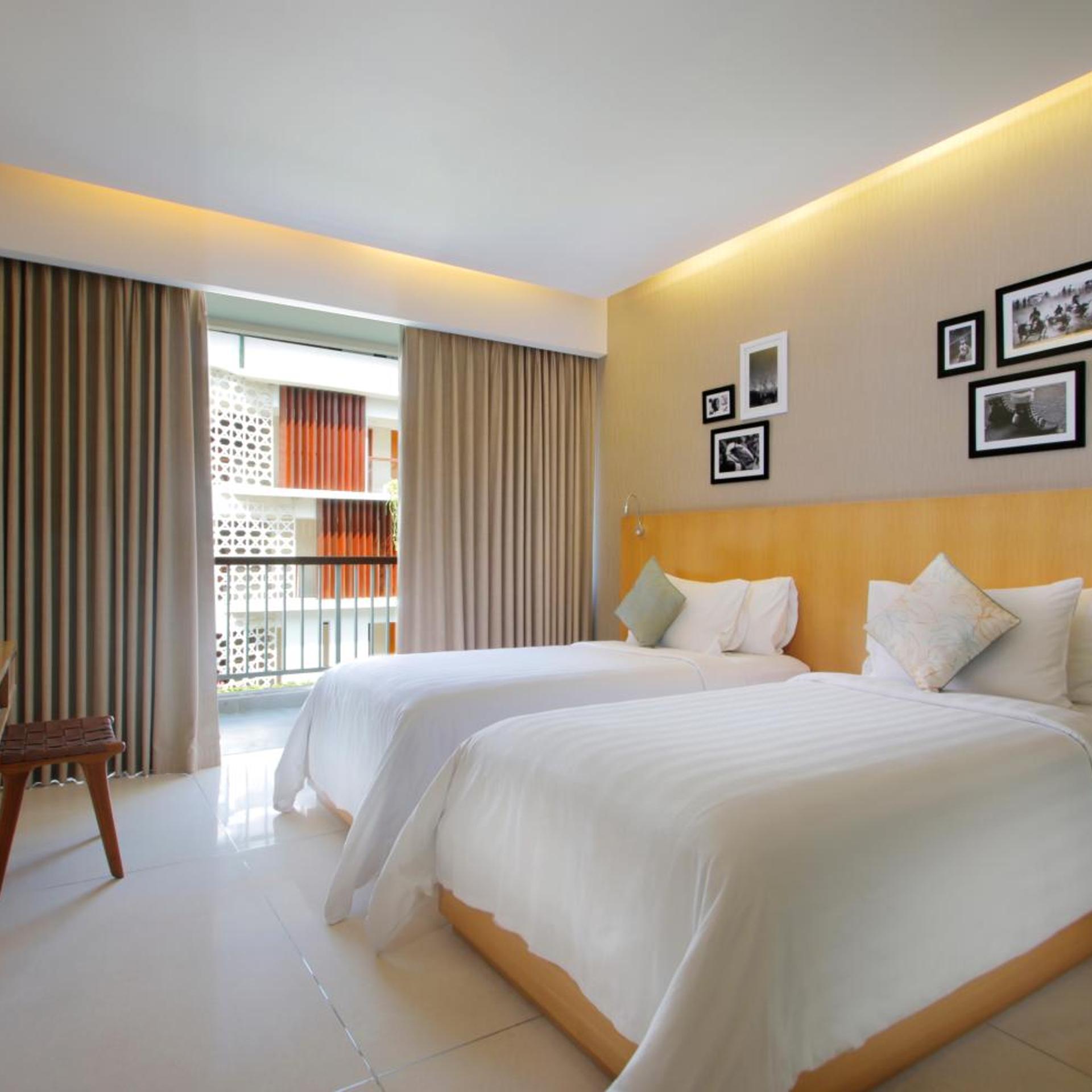Superior, Twin Beds