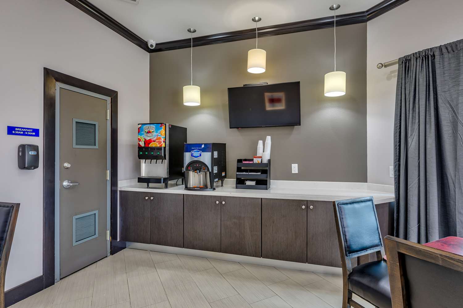Americas Best Value Inn and Suites IAH Airport North 7/30
