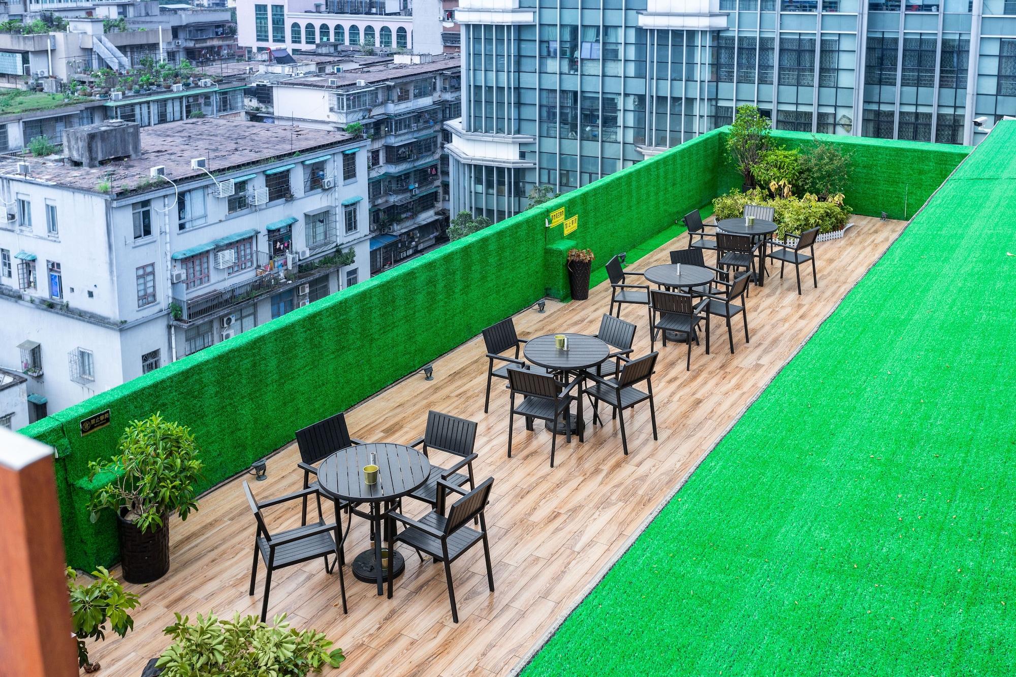 Vienna Hotel (Guangzhou Beijing Road Pedestrian Street Big Buddha Temple) 35/38