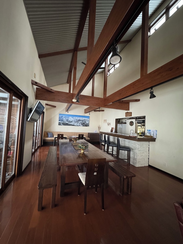Bears Den Mountain Lodge 37/50