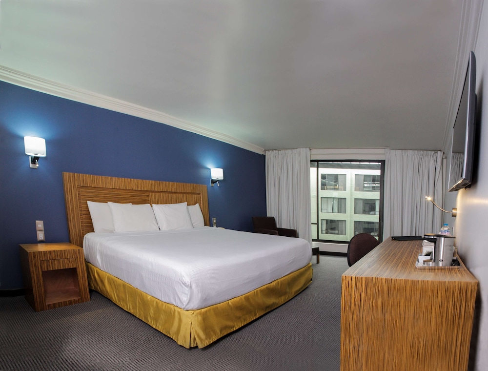 Radisson Hotel & Convention Center Toluca 17/50