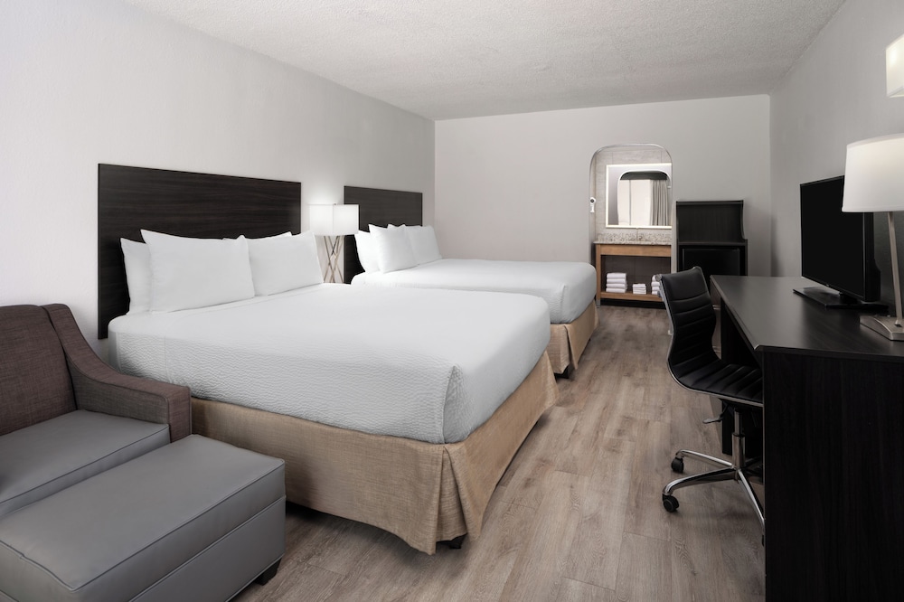 Room at The Harrison Downtown Hollywood, HOLLYWOOD - FL
