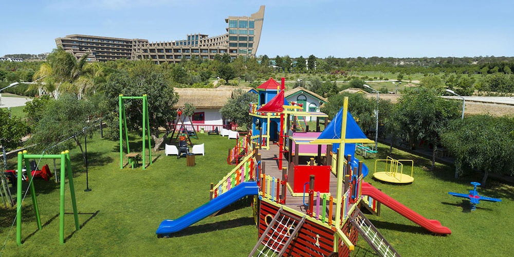 Noah's Ark Deluxe Hotel and SPA 19/50