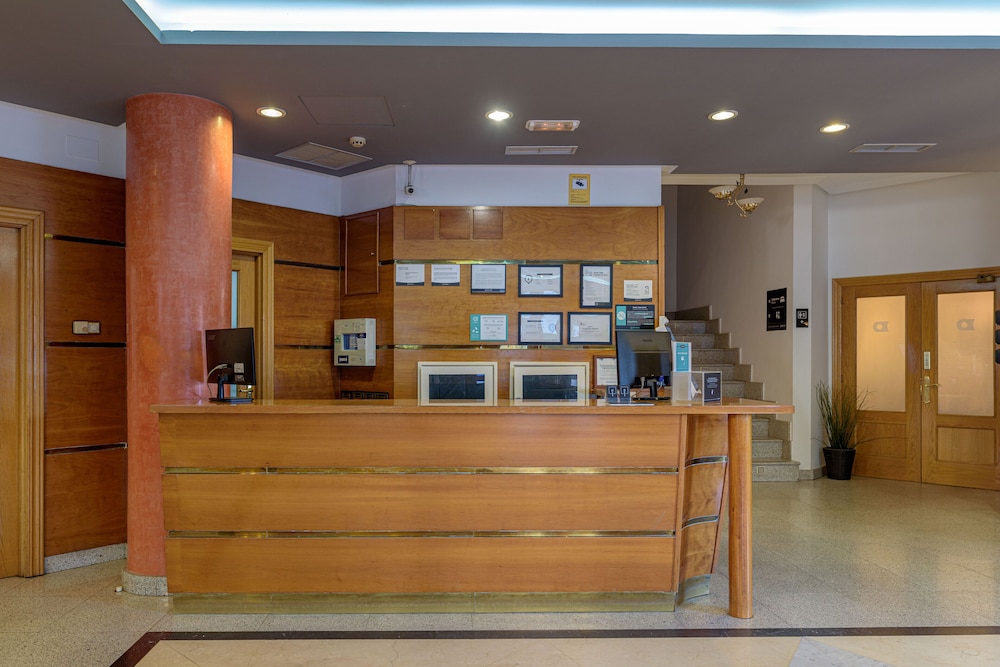 Hotel Maria de Molina 5/50
