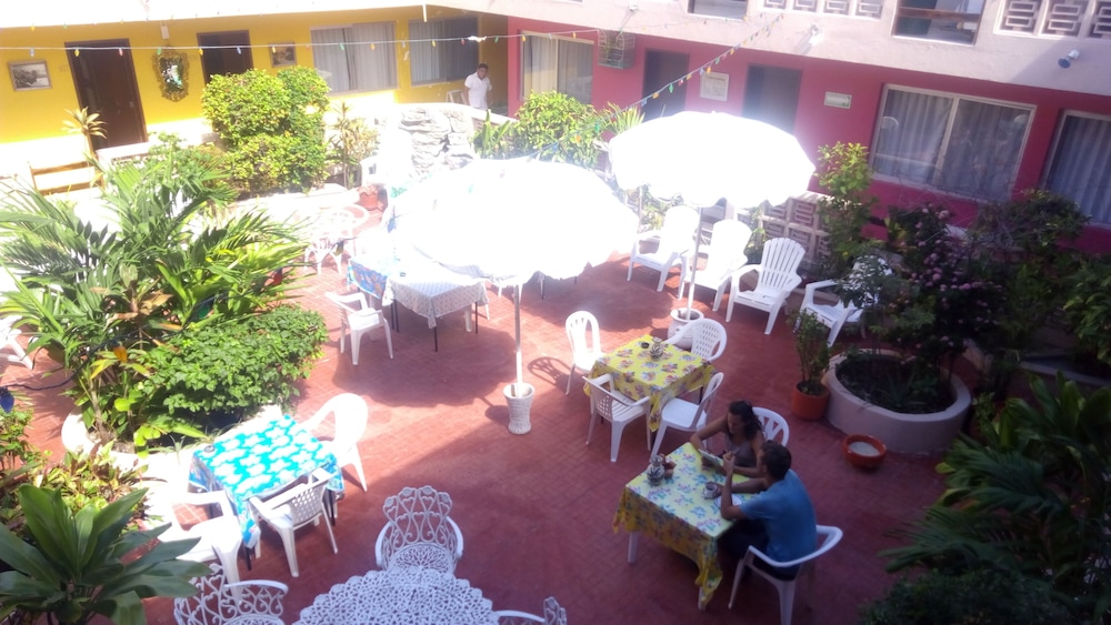 Hotel Mary Carmen 67/72