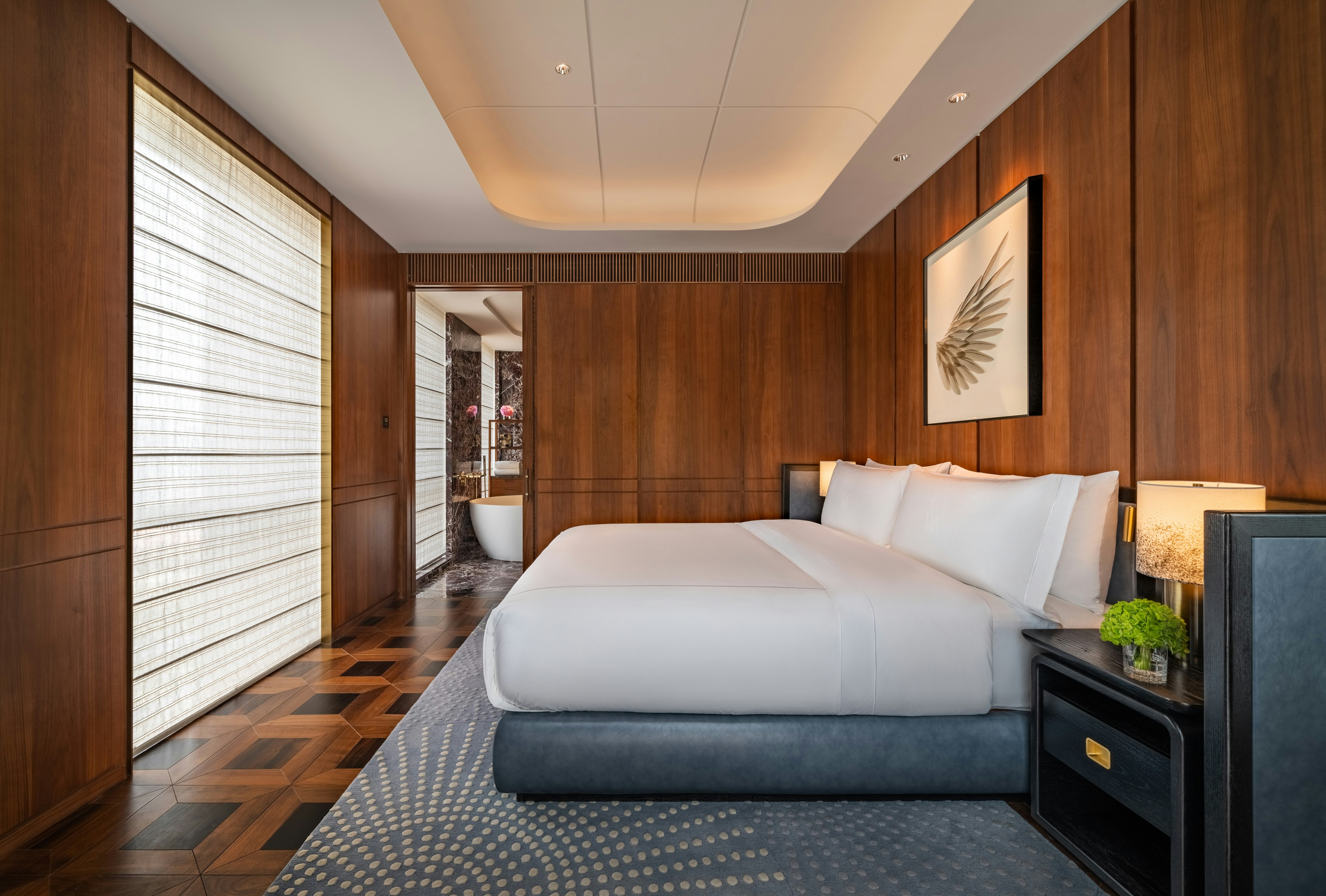 WALDORF, SUITE