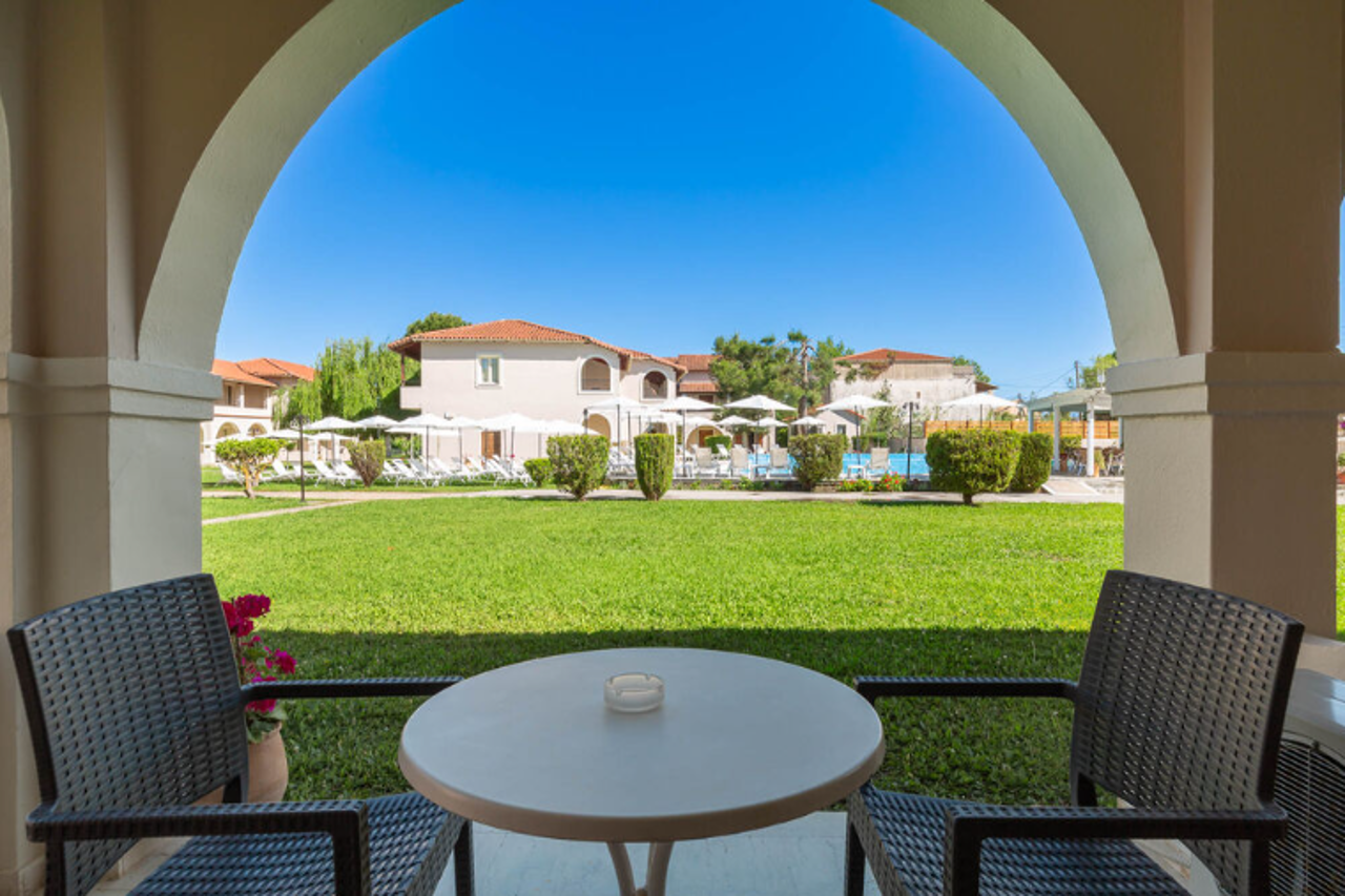 Kamari Corfu Hotel & Apartments 36/42