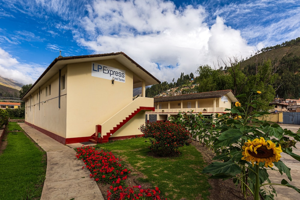 Los Portales Tarma 6/47