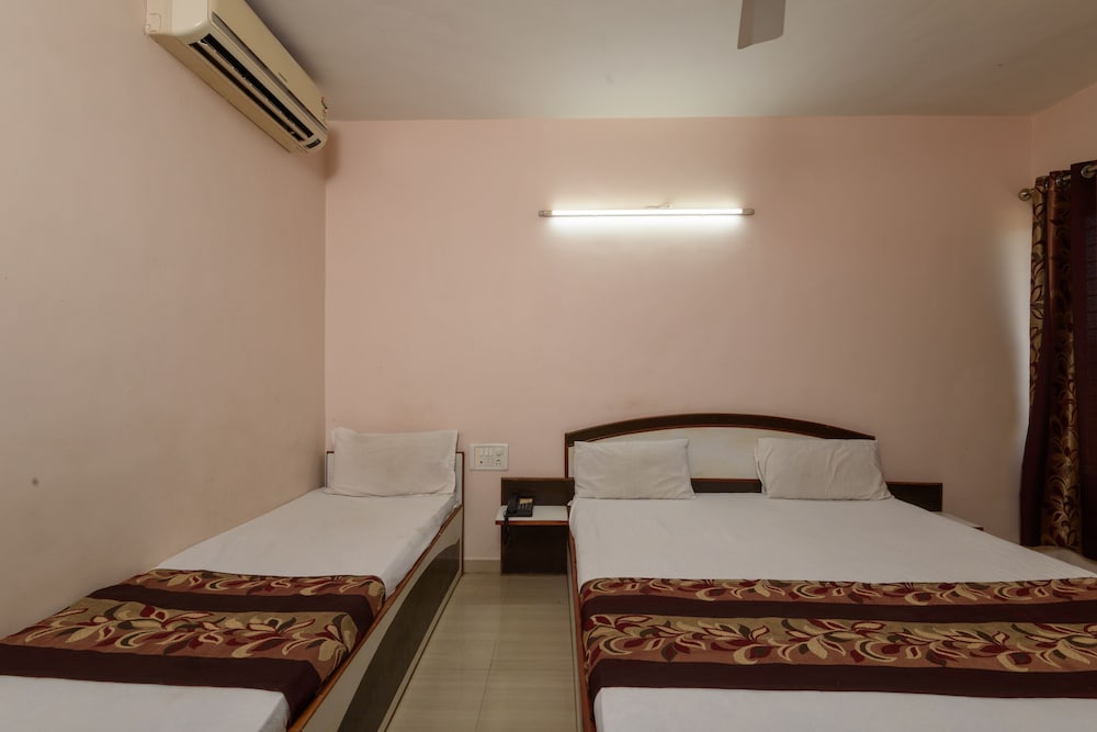 Hotel Sai Shraddha 16/26