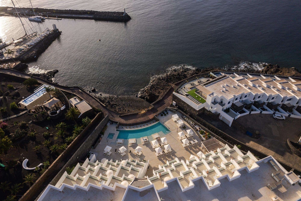 Royal Marina Suites Boutique Hotel 18/50
