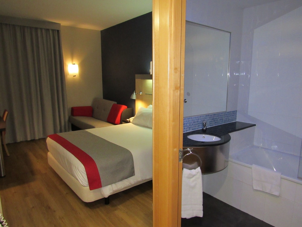 Holiday Inn Express Sant Cugat 27/60