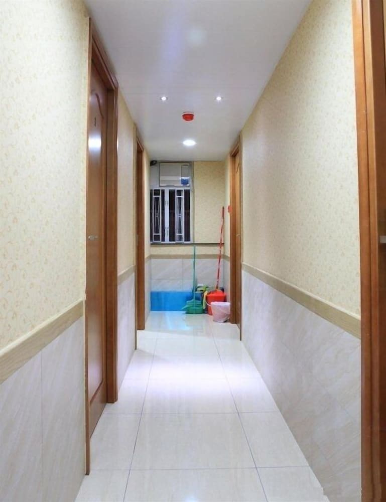 Lung Wa Hotel 21/25