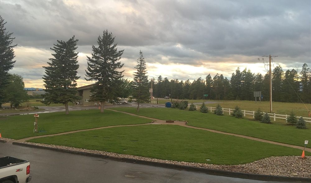 Western Inn-Glacier Park 22/50