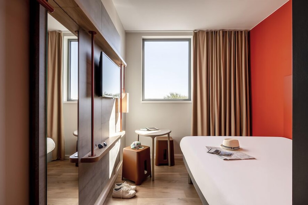 Ibis Budget Gent Centrum Dampoort 26/63
