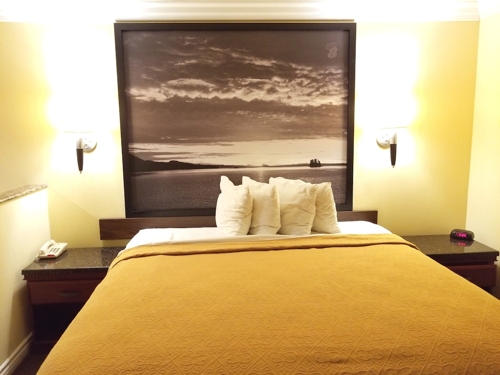 Super 8 By Wyndham Cypress Buena Park Area 23/44