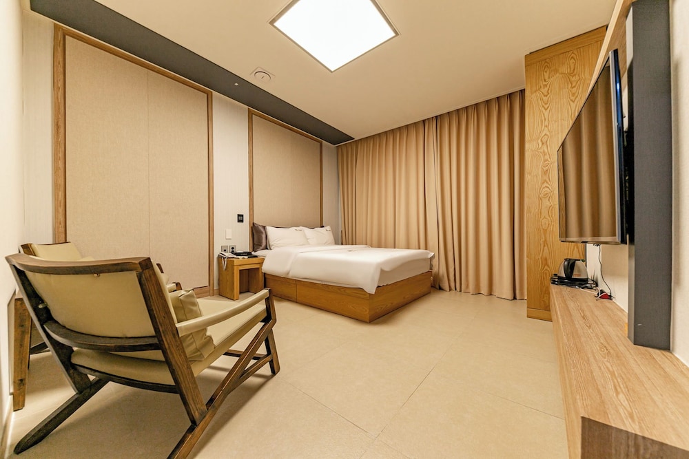 Yeosu Stay Hotel 19/53