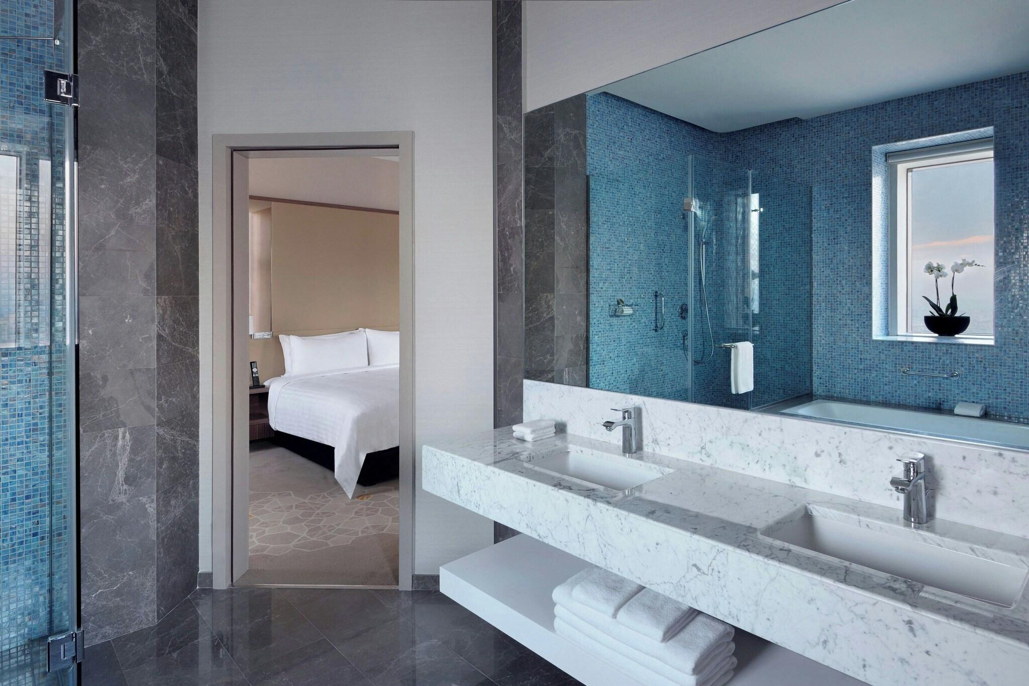 جناح تنفيذي بسرير كينج، Istanbul Marriott Hotel Sisli 4/6