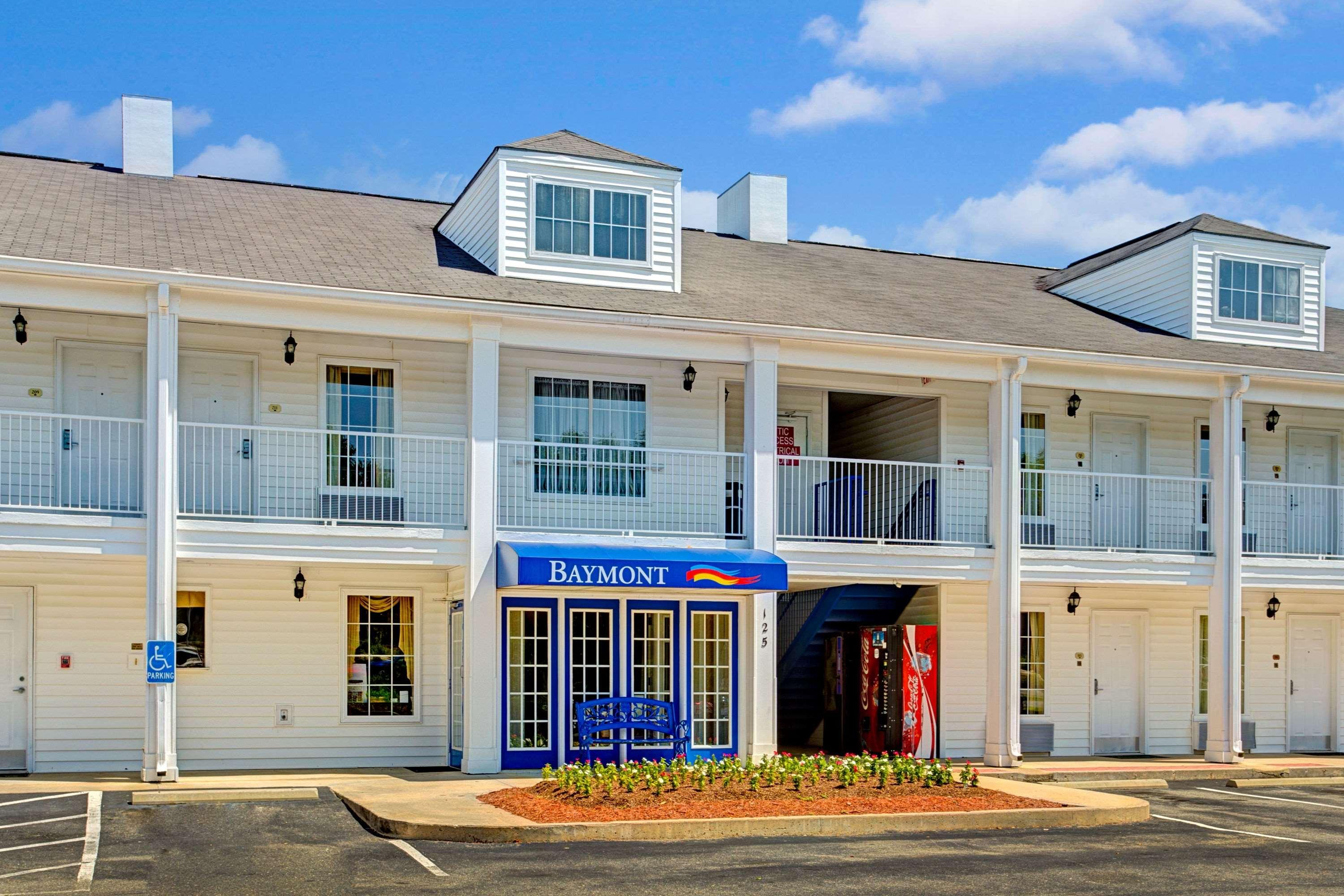 Baymont by Wyndham Smithfield 14/16