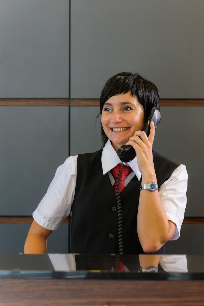 MERCURE HOTEL AND RESIDENZ FRANKFURT MESSE 13/82
