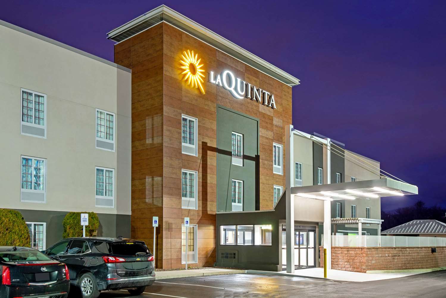La Quinta Inn & Suites by Wyndham New Cumberland-Harrisburg 28/36