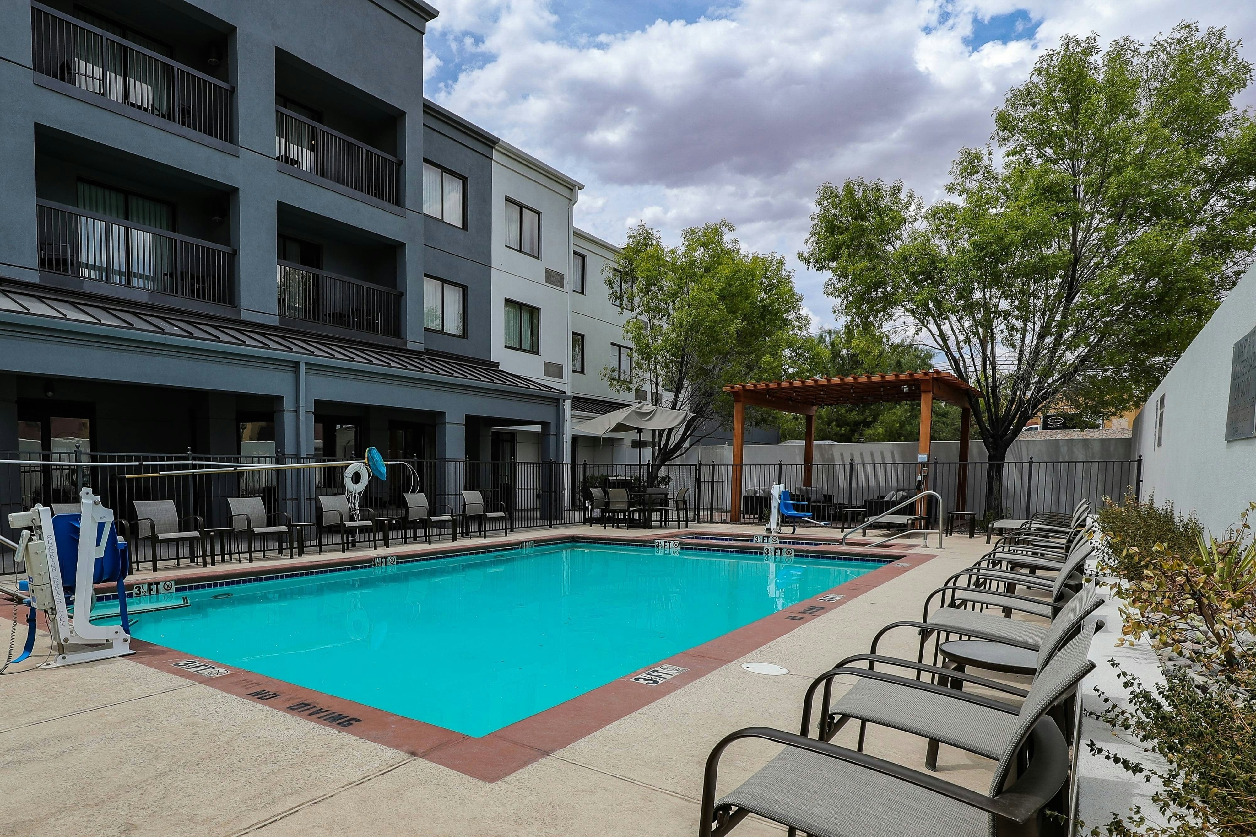 Courtyard By Marriott el Paso Airport 6/7