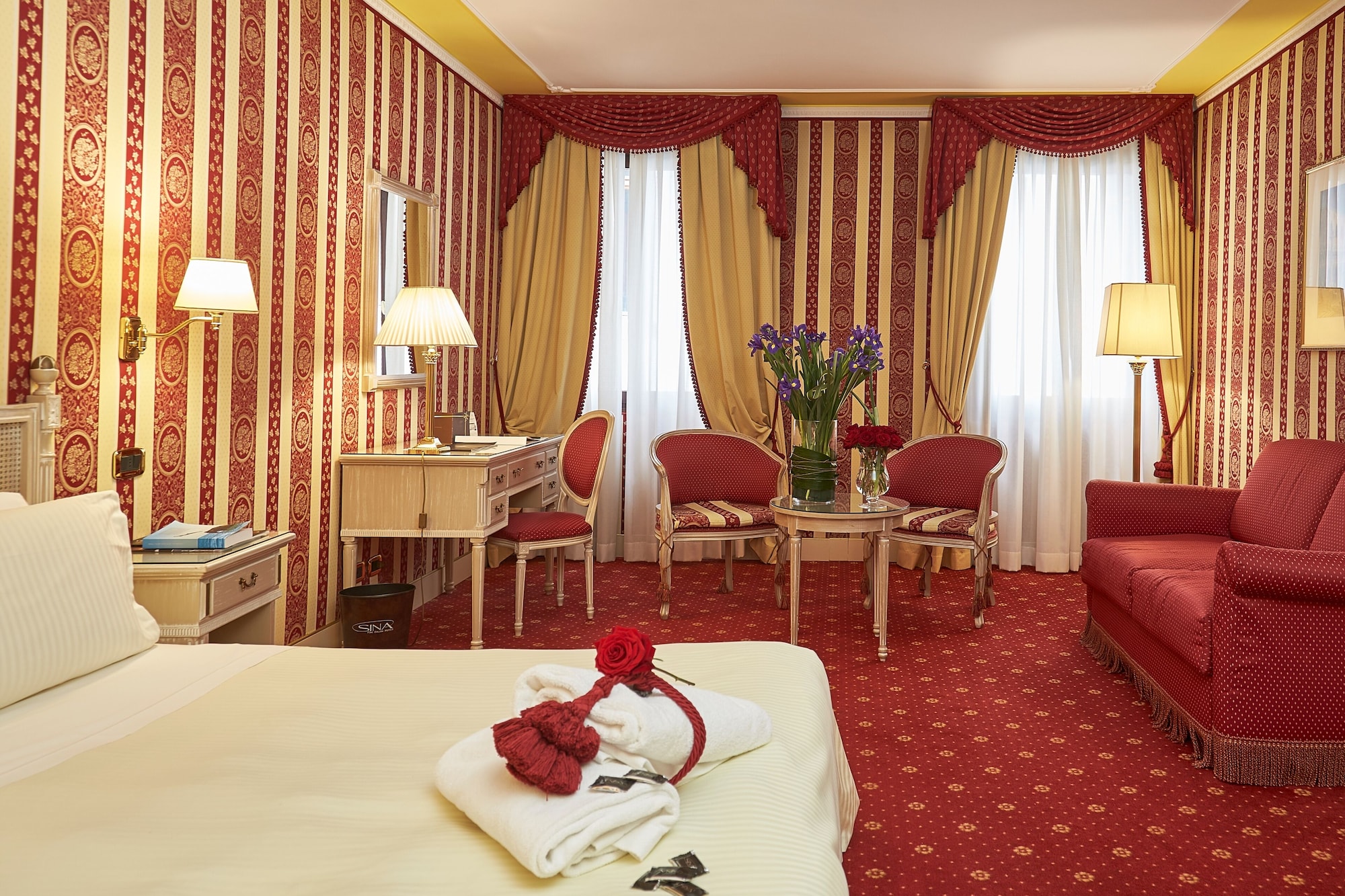 Junior Suite, Jetted Tub