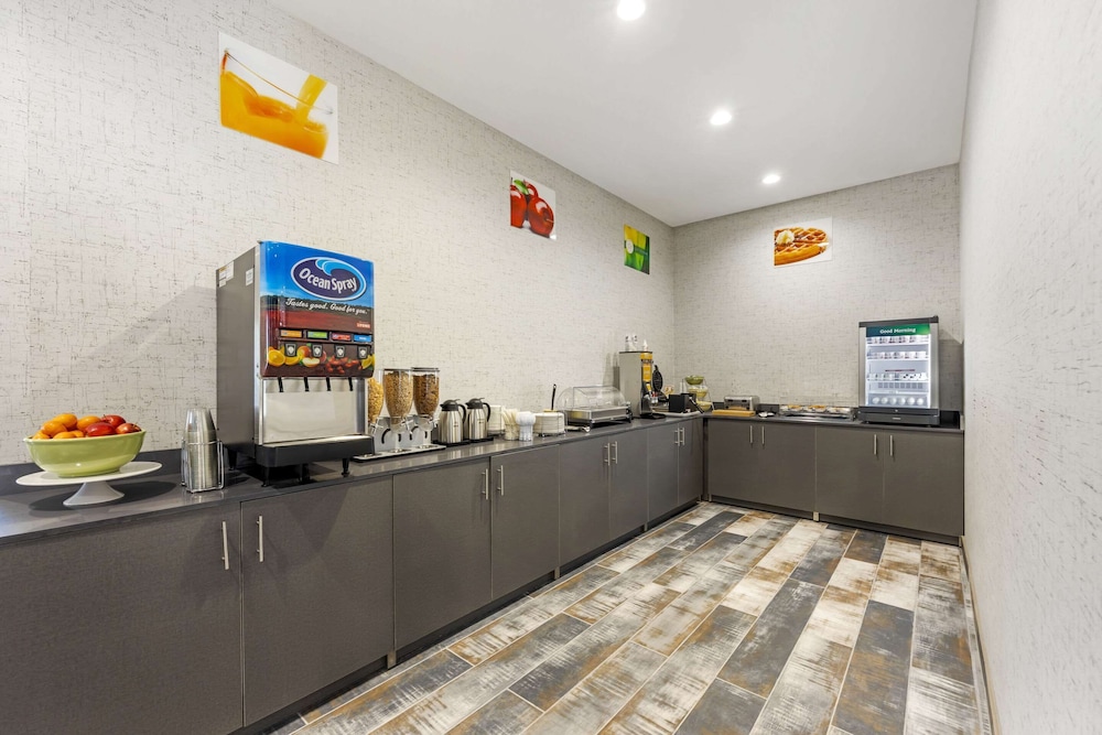 Quality Inn and Suites Joelton Nashville, TN 7/44