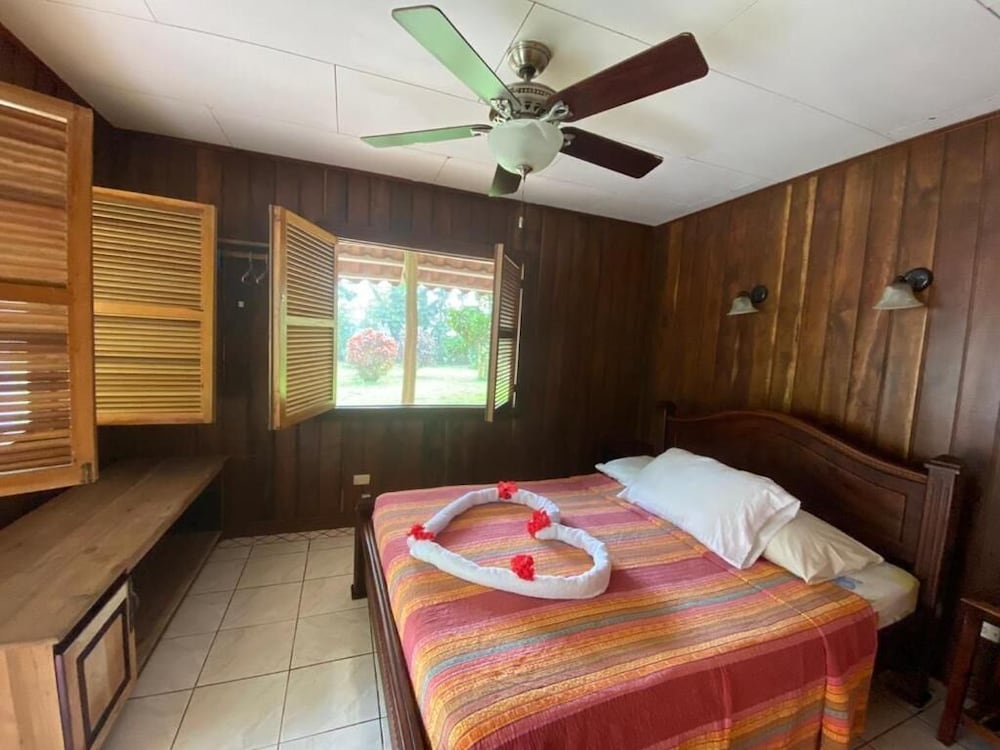 Miss Junies Lodge 11/44