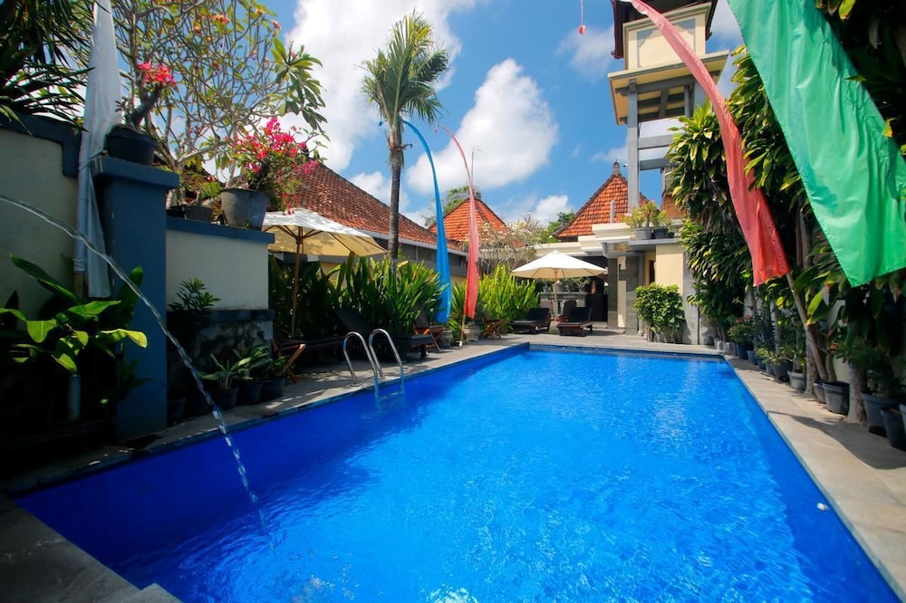 Hotel Jati And Home Stay 65/71
