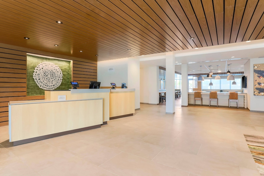 Fairfield Inn & Suites by Marriott Cape Coral/North Fort Myers 11/46