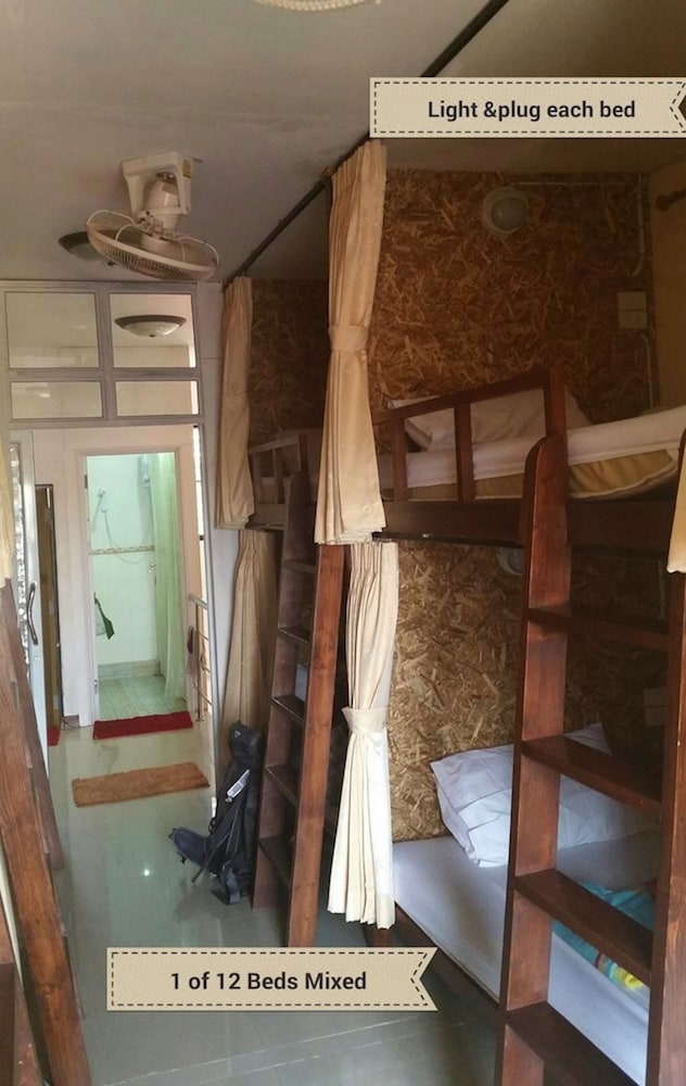 Chiangmai Gate Capsule Hostel 12/50