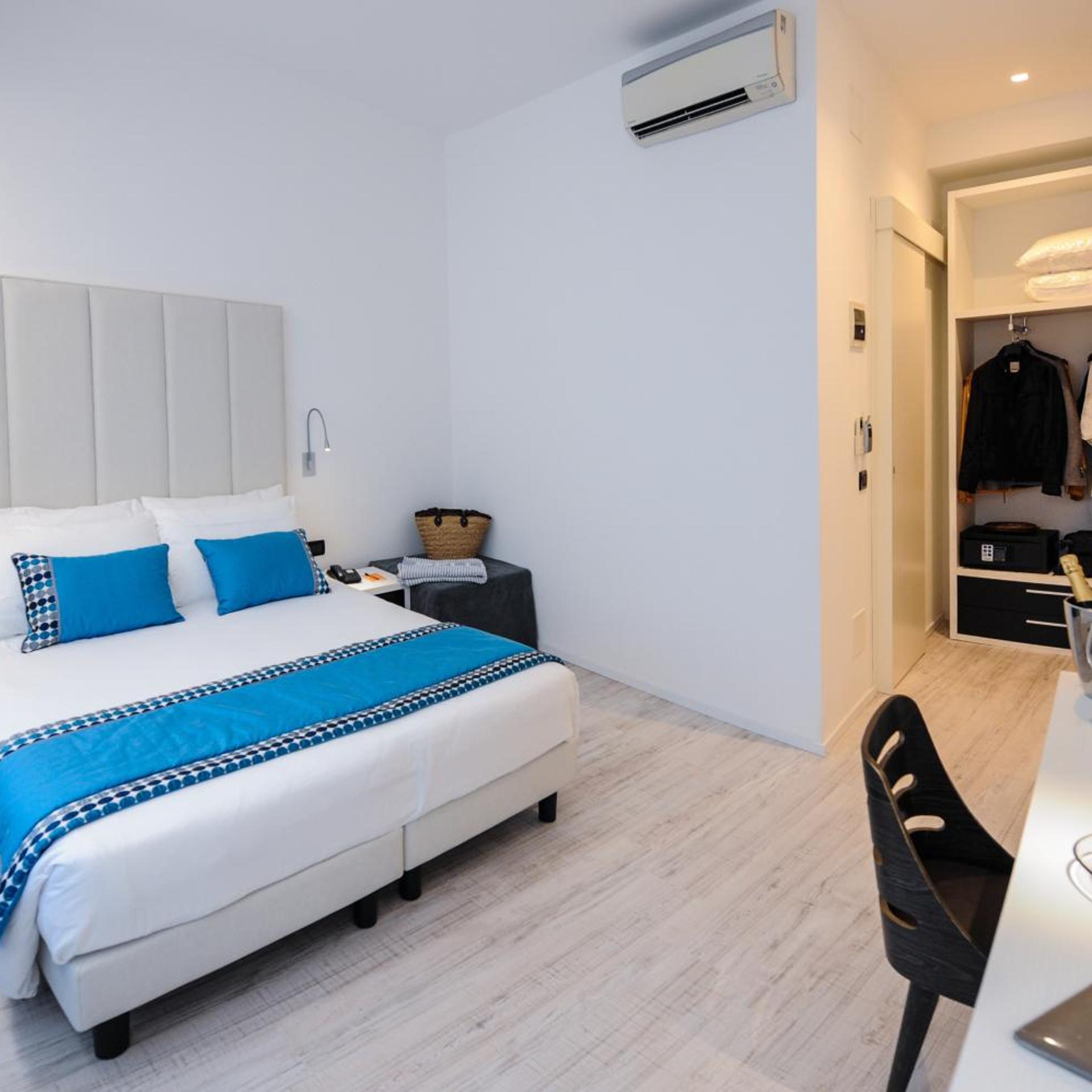 SUPERIOR, DOUBLE BED
