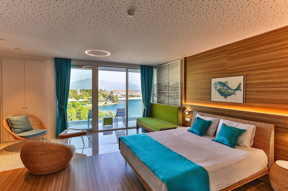 Carine Hotel Kumbor 7/50