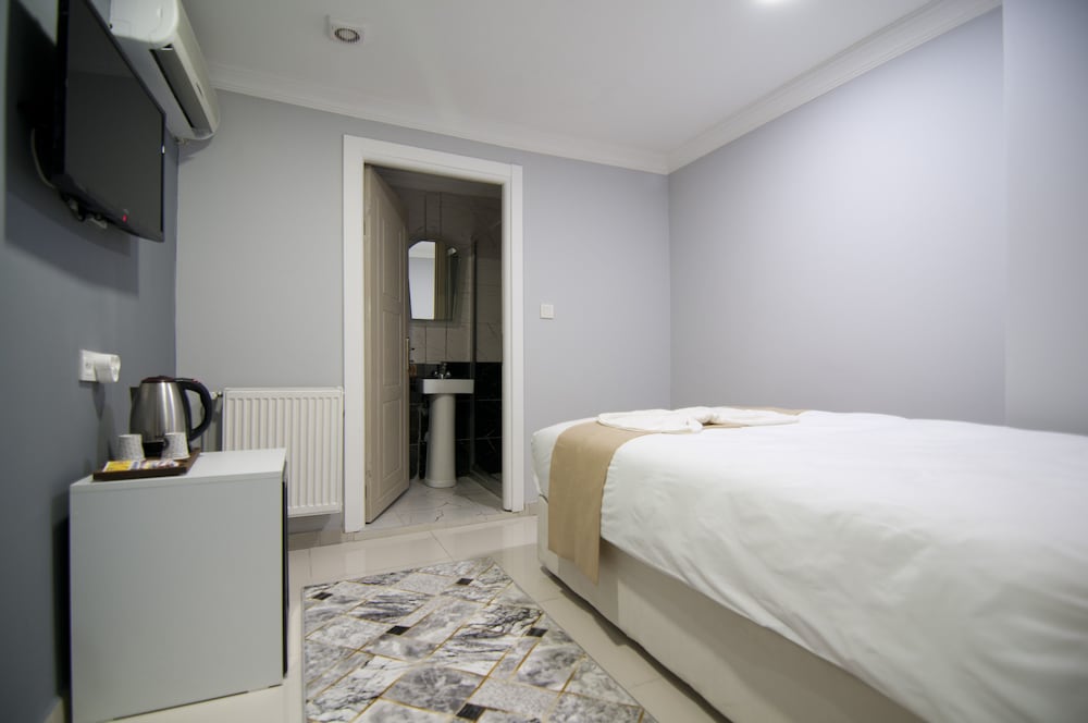 Istanbul Palace Hotel 20/40