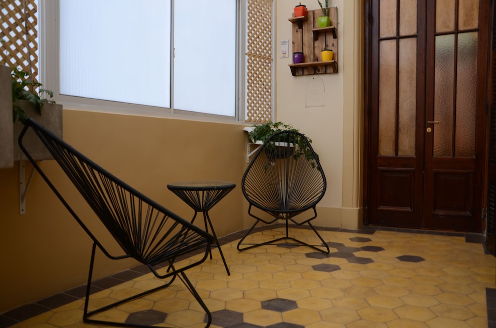 Sabatico Travelers Hostel 8/50