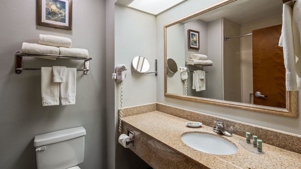 غرفة قياسية بسريرين كوين، Best Western Executive Inn Corsicana 7/8