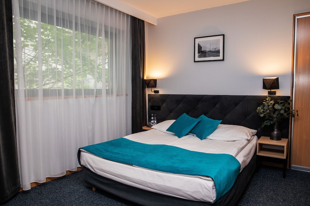 POD WAWELEM HOTEL 12/41