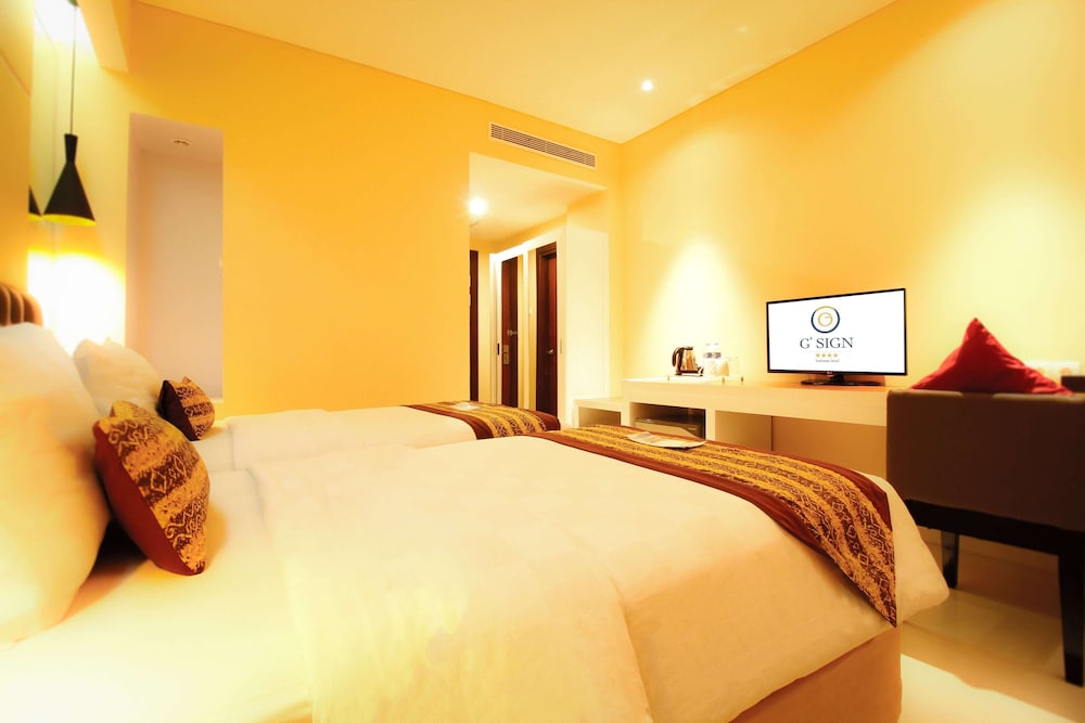 Straits Times, Double Bed