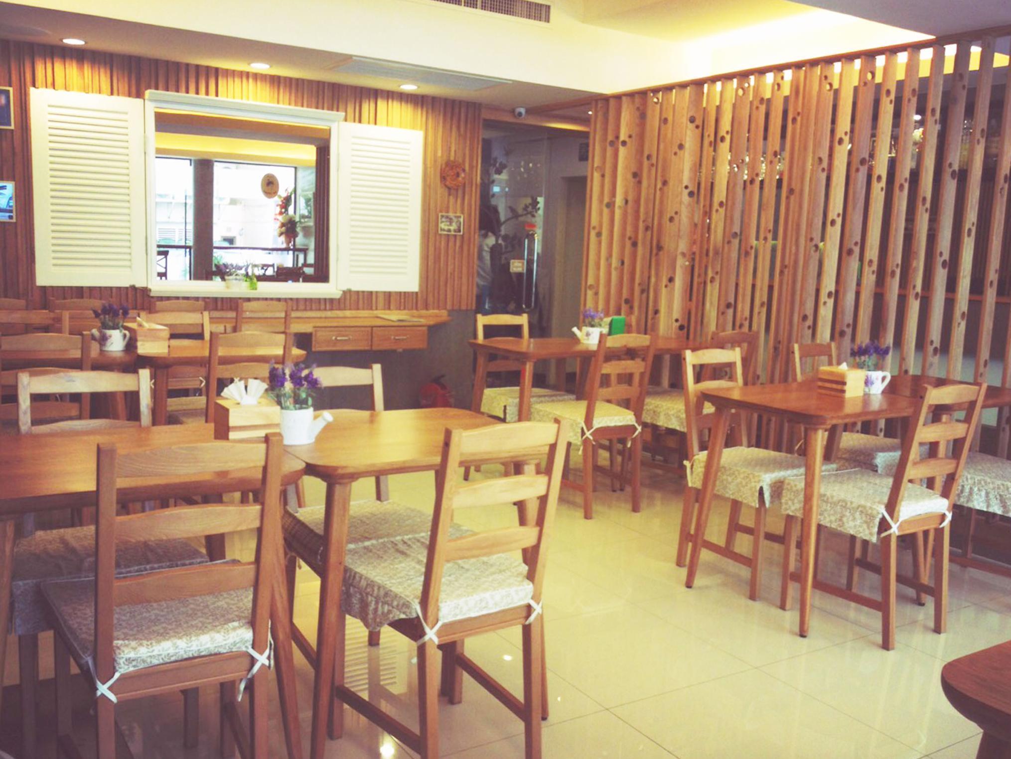 Cozy At 9 Hotel And Kitchen 76/85