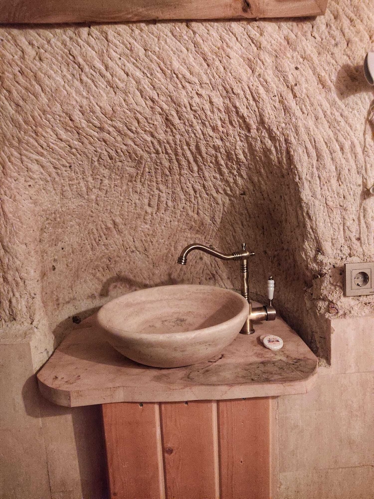 Lubberona Cave Cappadocia 24/50