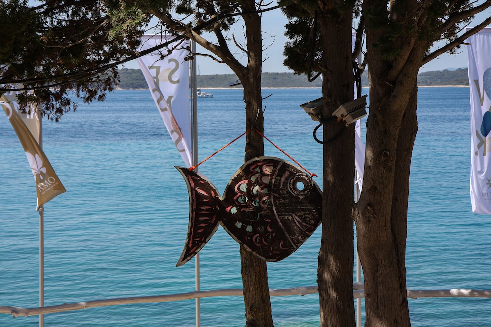 Boutique Beach Resort Podstine 45/50