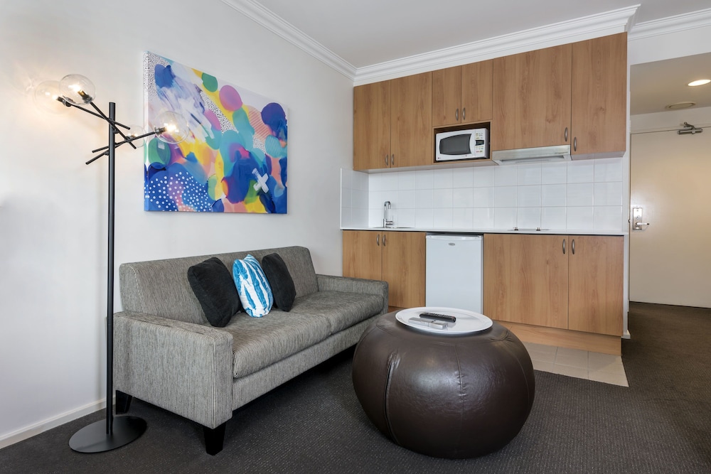Oaks Perth Hotel 37/61