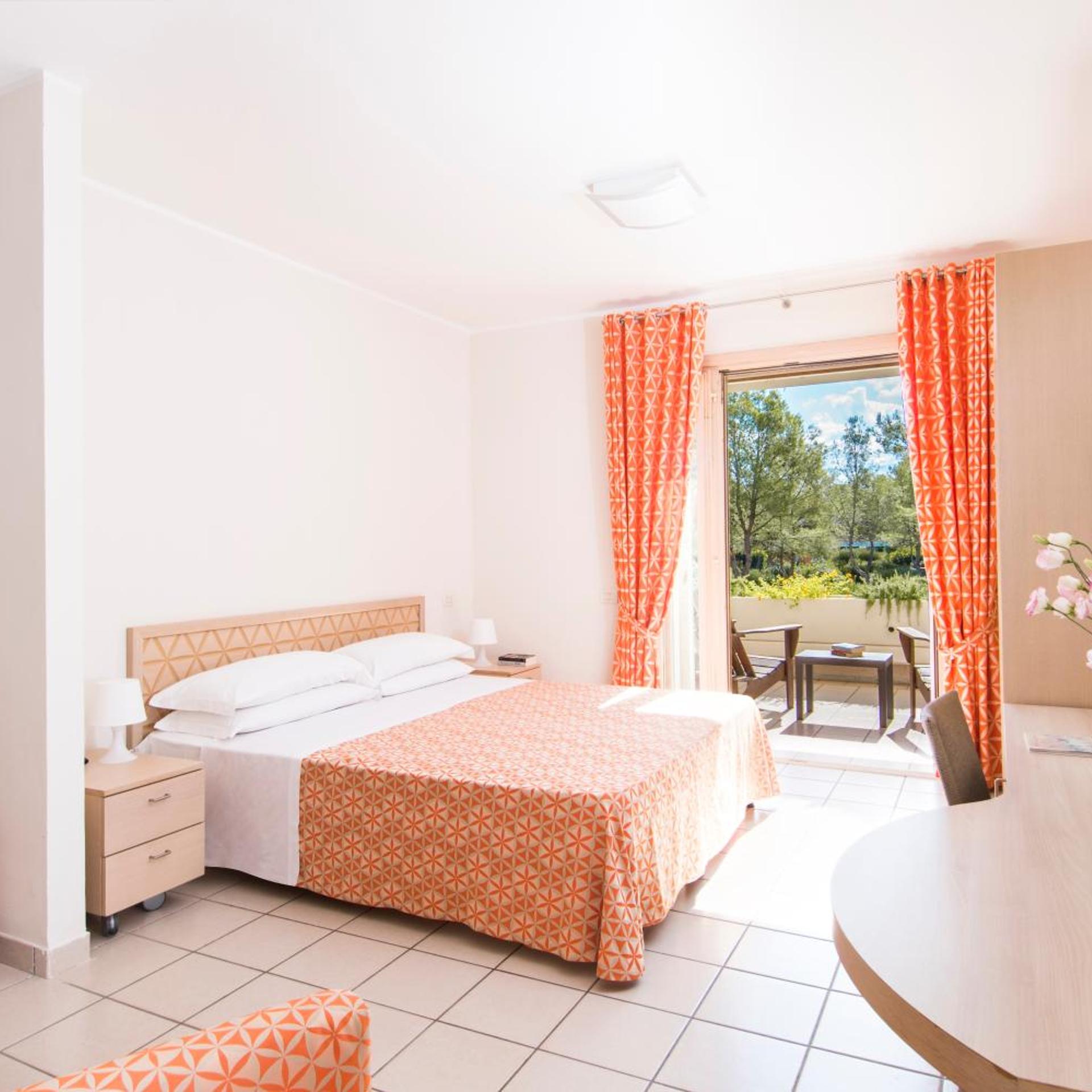 Room at Valentino Resort, CASTELLANETA