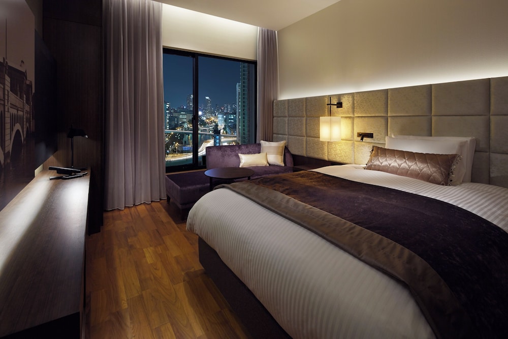 SUPERIOR, DOUBLE BED, RIVER VIEW, LOUNGE ACCESS
