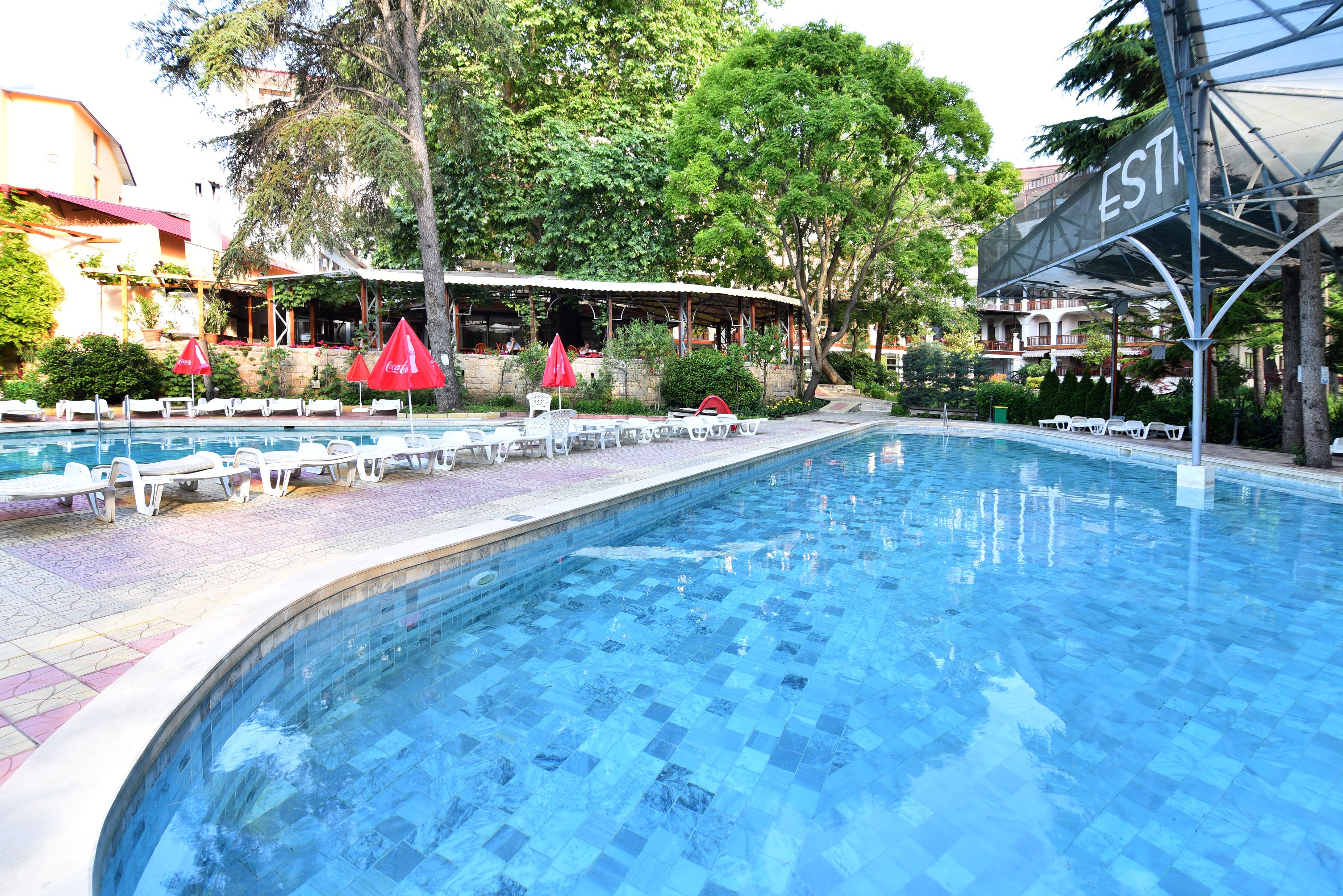 Estreya Palace 60/63