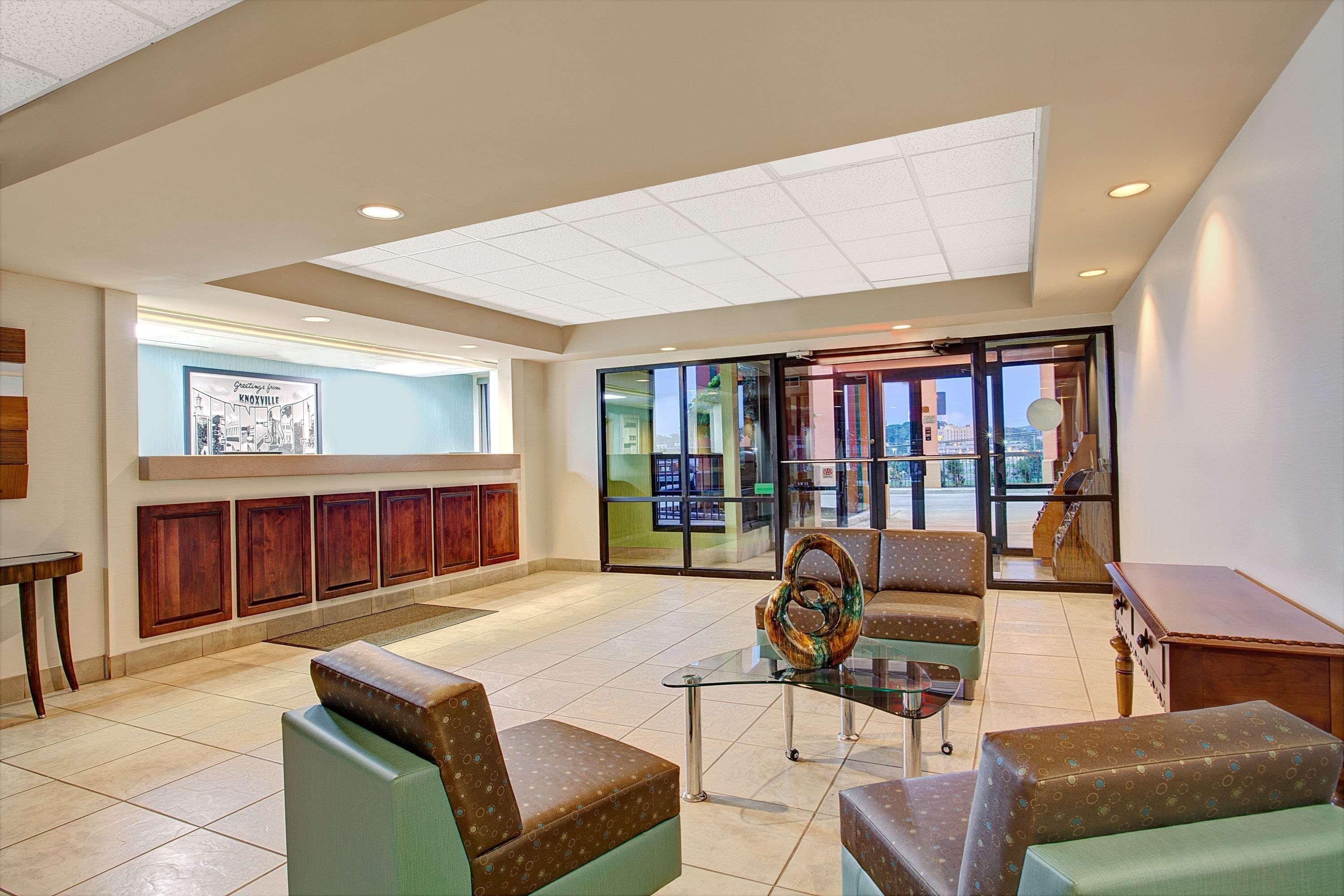 Super 8 By Wyndham Knoxville East 21/38